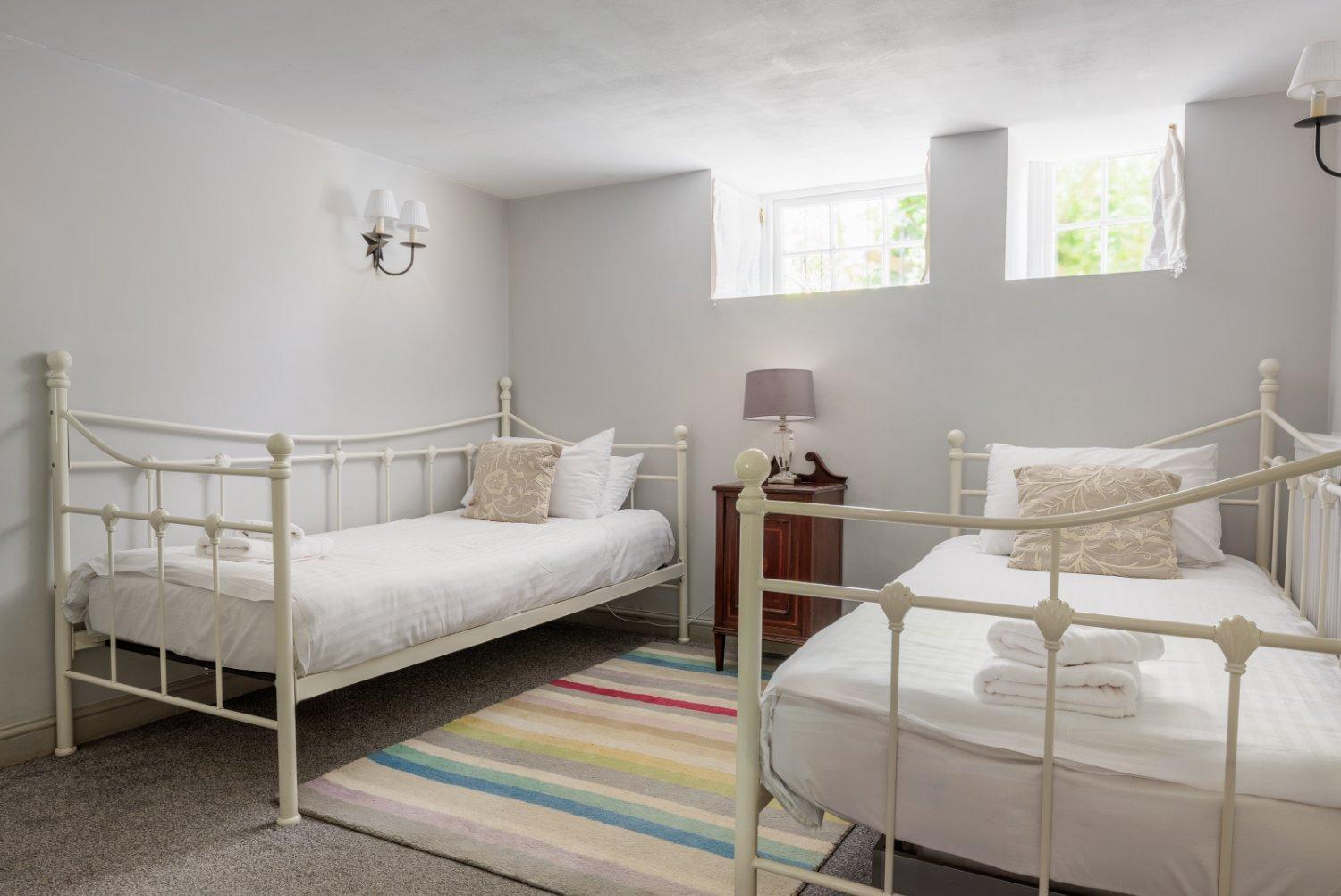 The Old School Rooms Beautiful Georgian Apartment, Sleeps 12 With Wifi And Parking, Near Bath Box (Wiltshire) Exterior foto